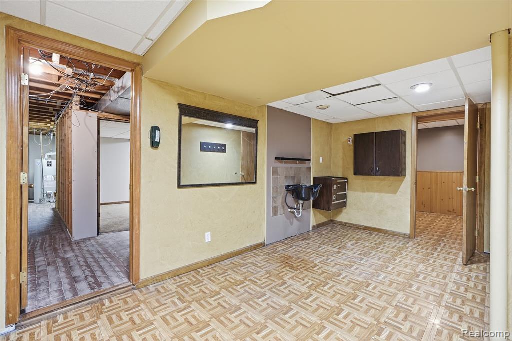 42739 Pond View Drive, Sterling Heights, MI 48314 — Photo 49