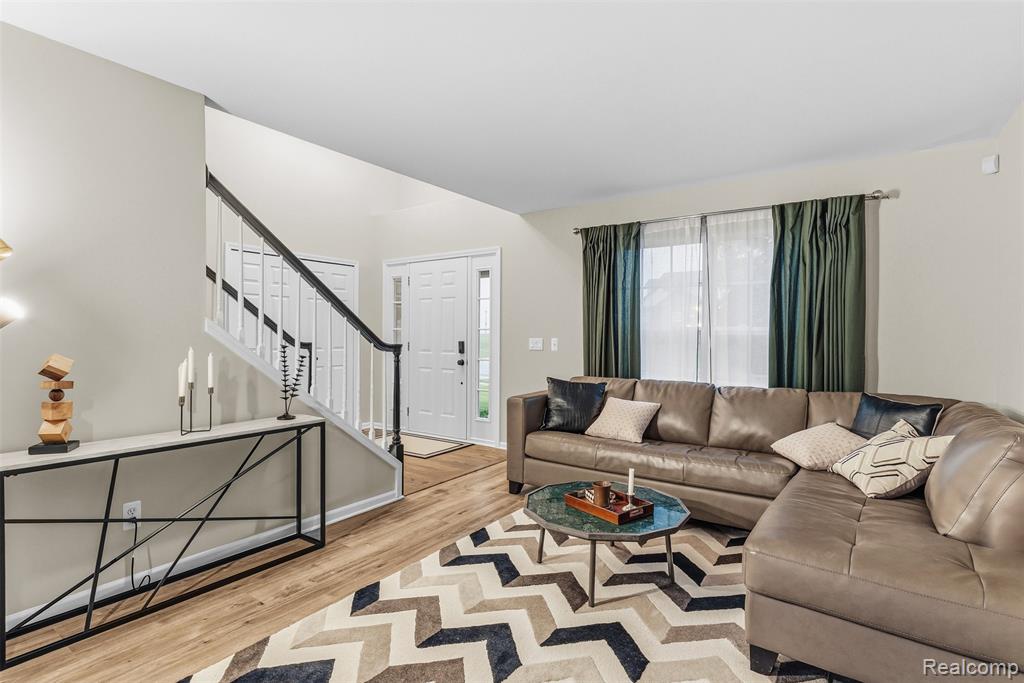 6158 Lismore Circle, Grand Blanc, MI 48439 — Photo 10