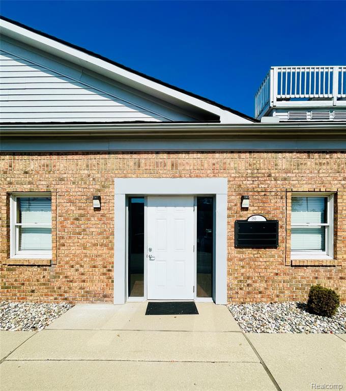 5820 N CANTON CENTER Road, Canton, MI 48187