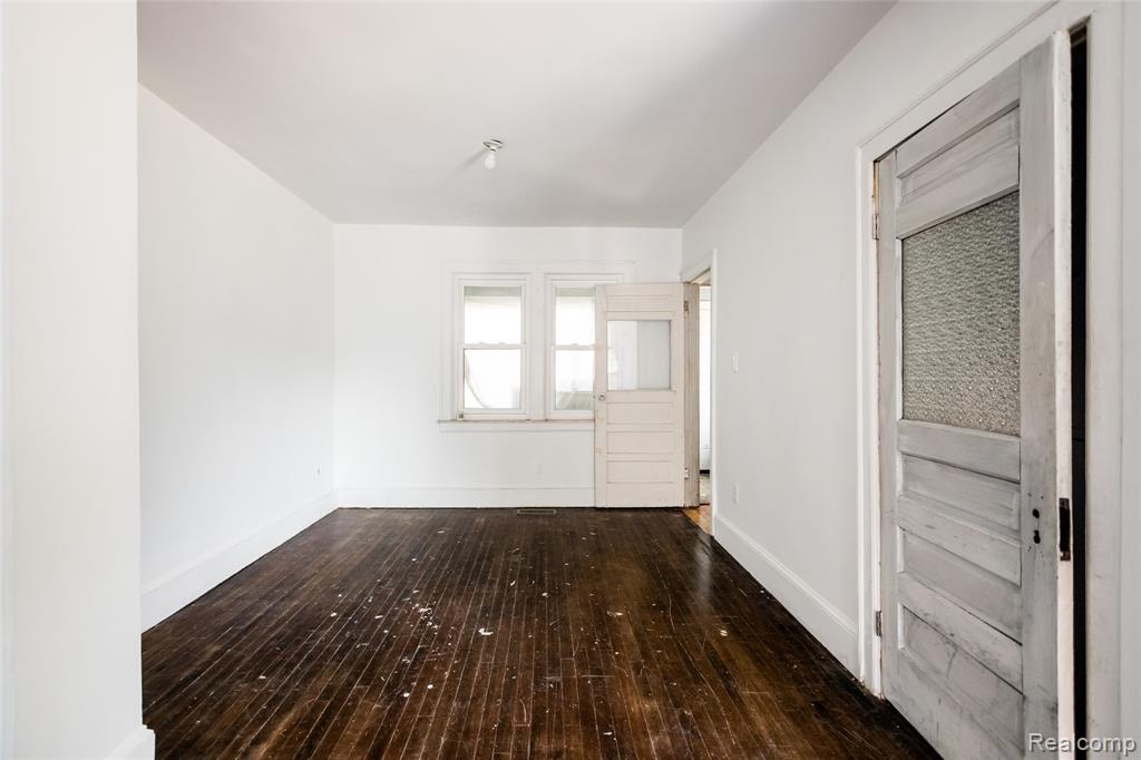 2221 Carpenter Street, Detroit, MI 48212 — Photo 4