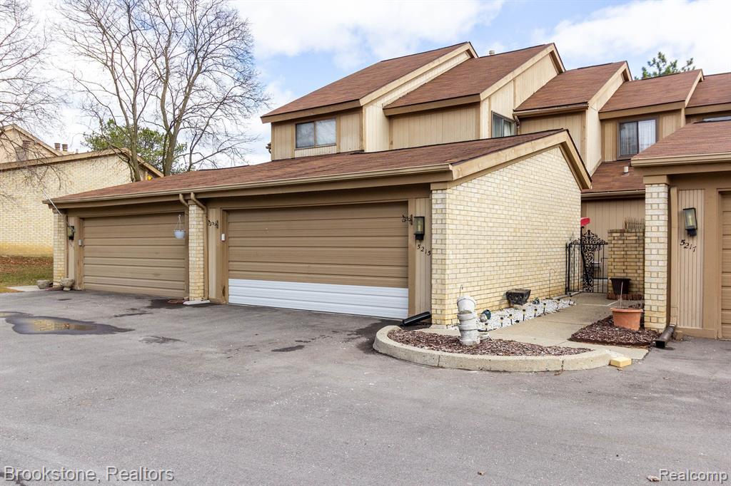 5215 RICHARD Run, West Bloomfield, MI — Photo 2
