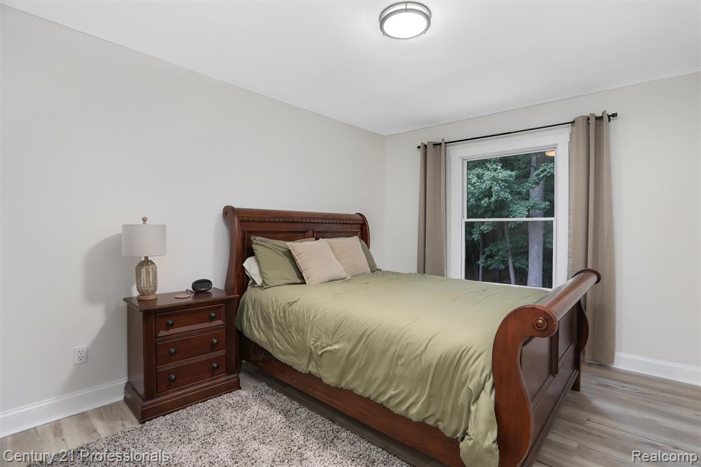 9884 Forest Ridge Drive, Clarkston, MI 48348 — Photo 28