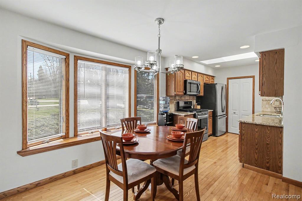 11591 PLEASANT VIEW Drive, Pinckney, MI 48169 — Photo 20