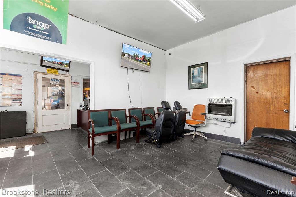 10200 Whittier Street, Detroit, MI 48224 — Photo 31