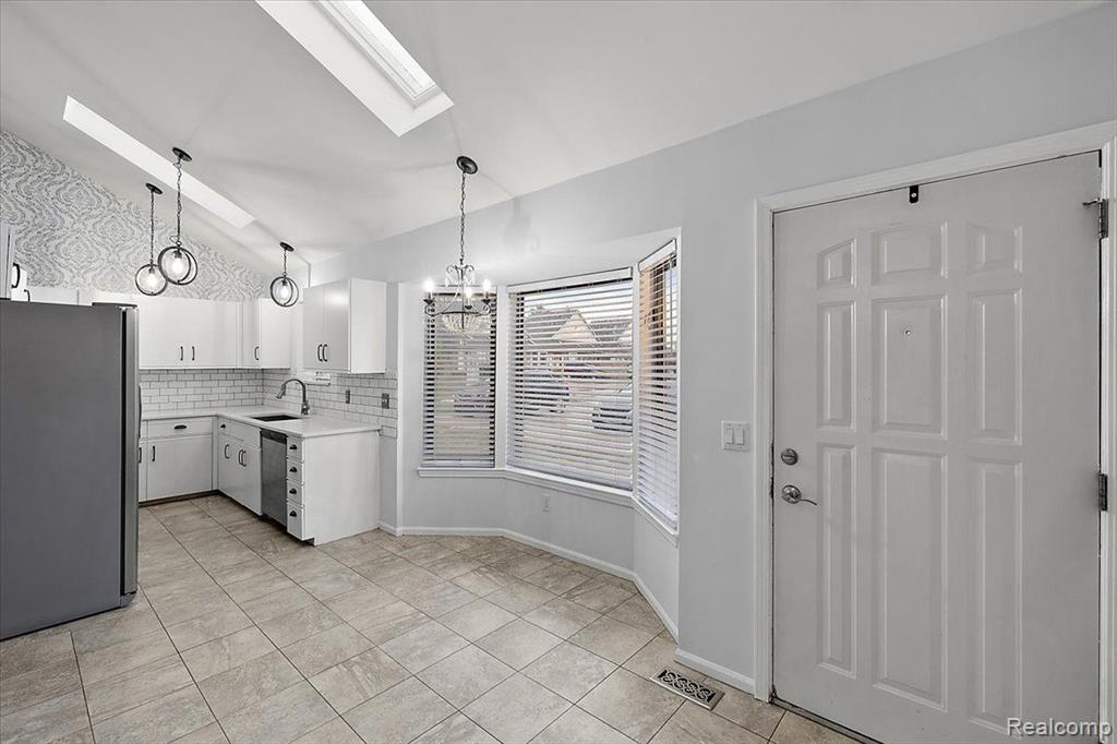57283 SILVER MAPLE Drive, Washington, MI — Photo 3