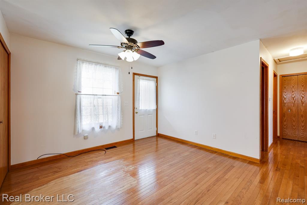 516 ALLEN Street, Clio, MI 48420 — Photo 6
