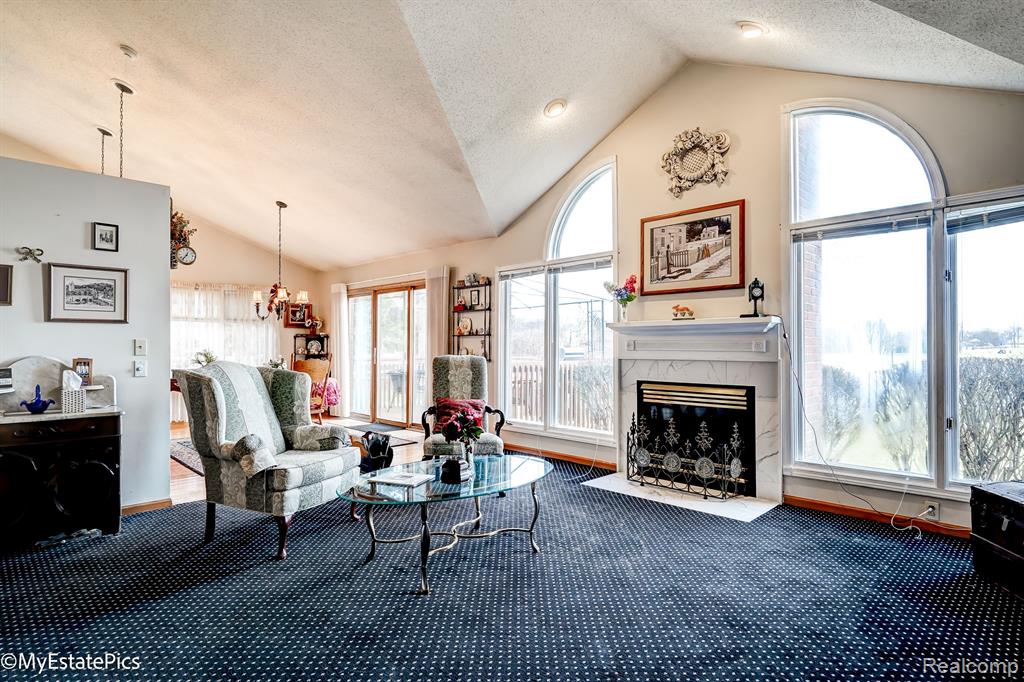 1807 PEBBLE CREEK Drive, Canton, MI 48188 — Photo 10
