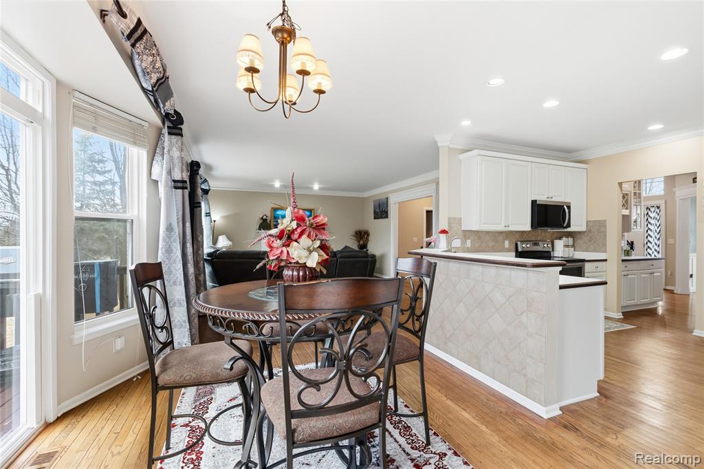 4337 Meadowbrook Court, Grand Blanc, MI 48439 — Photo 19