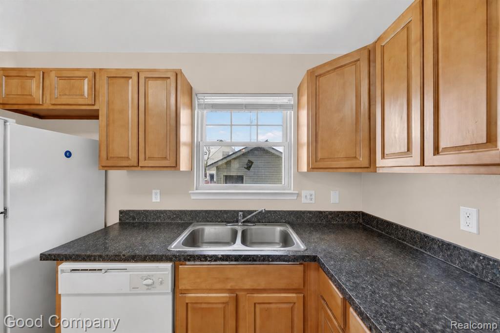 2320 Andrus Street, Hamtramck, MI 48212 — Photo 10
