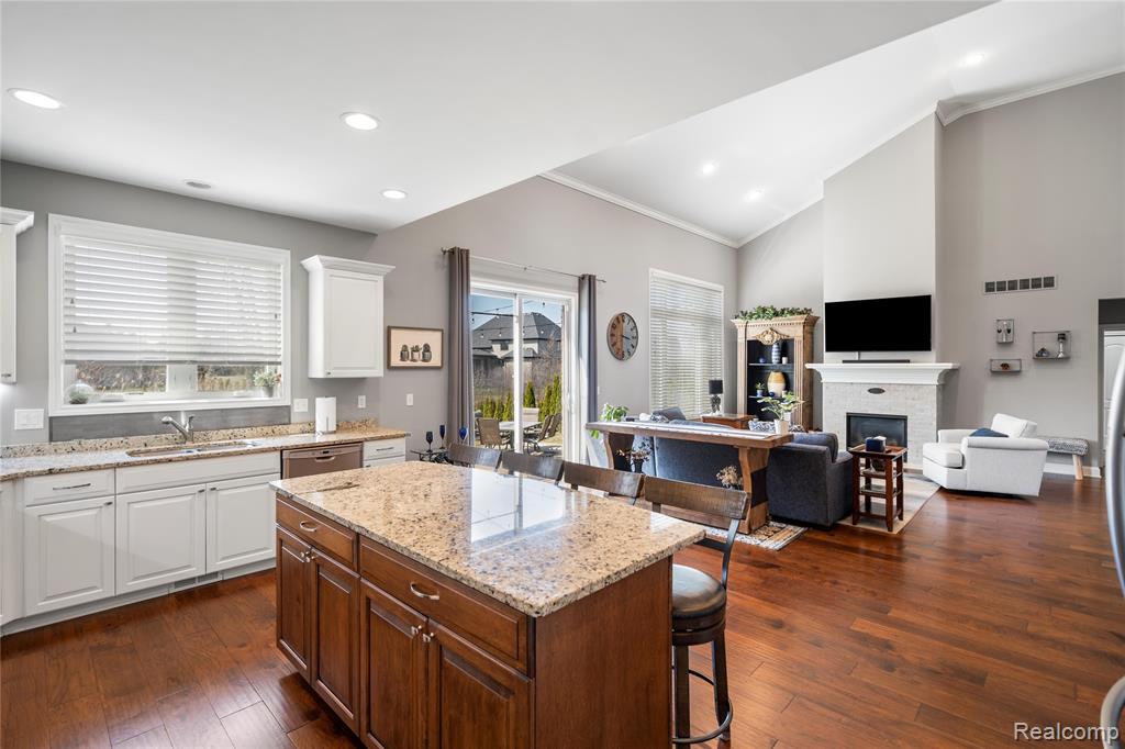 54623 Lawson Creek Drive, Shelby Twp, MI 48316 — Photo 16