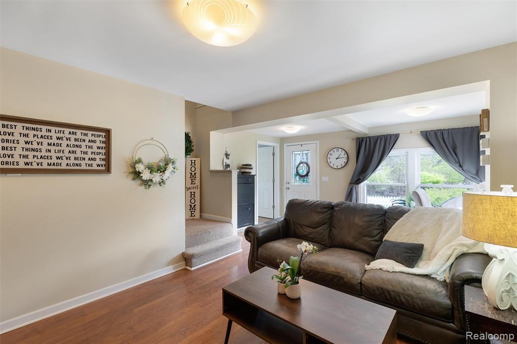 415 Leon Road, Walled Lake, MI 48390 — Photo 9