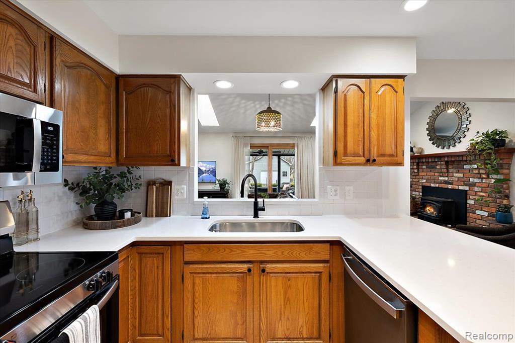 51604 Base Street, New Baltimore, MI 48047 — Photo 8