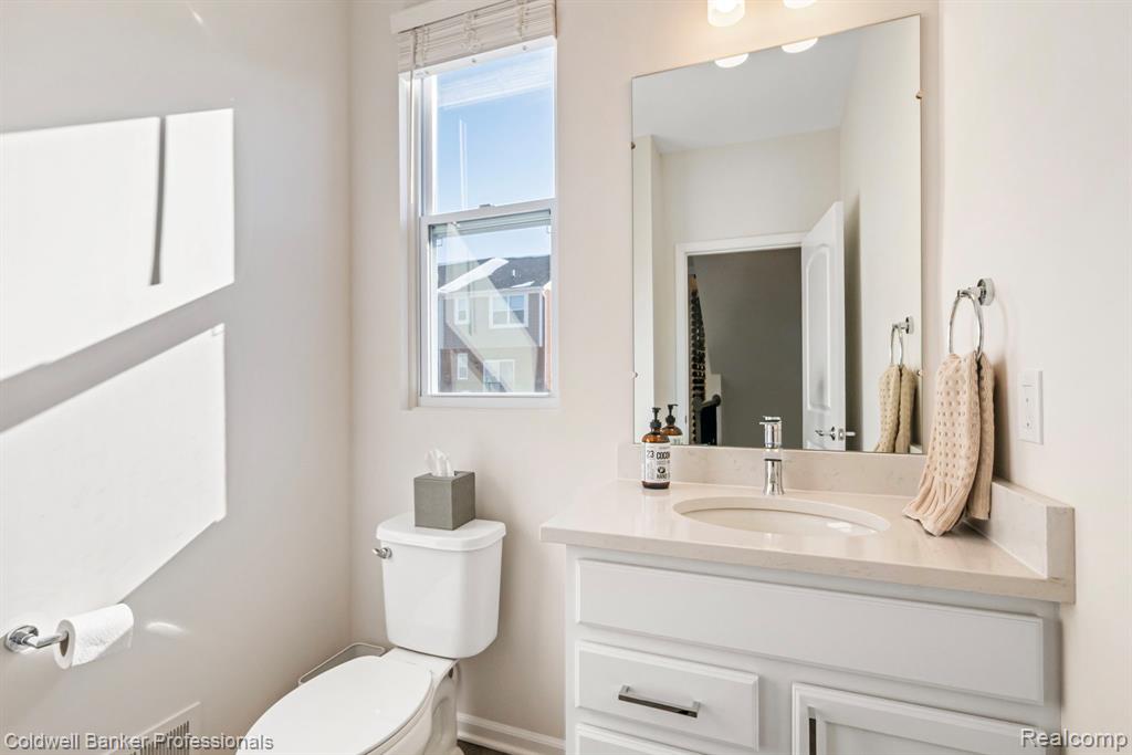 47749 Alden Terrace N, Northville, MI 48168 — Photo 26