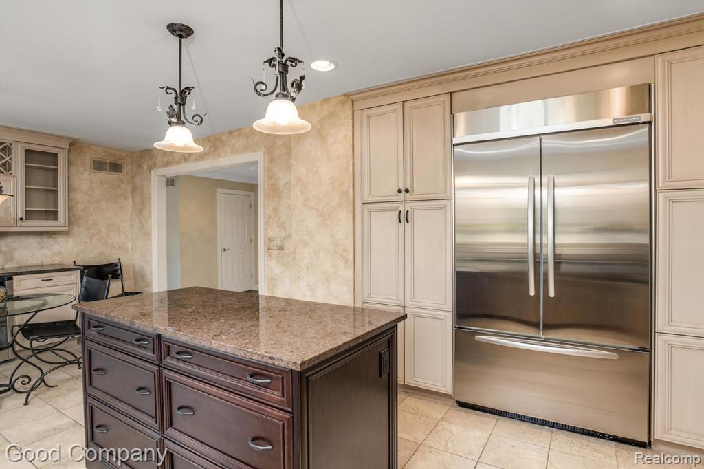 6333 ELSEY Drive, Troy, MI 48098 — Photo 13