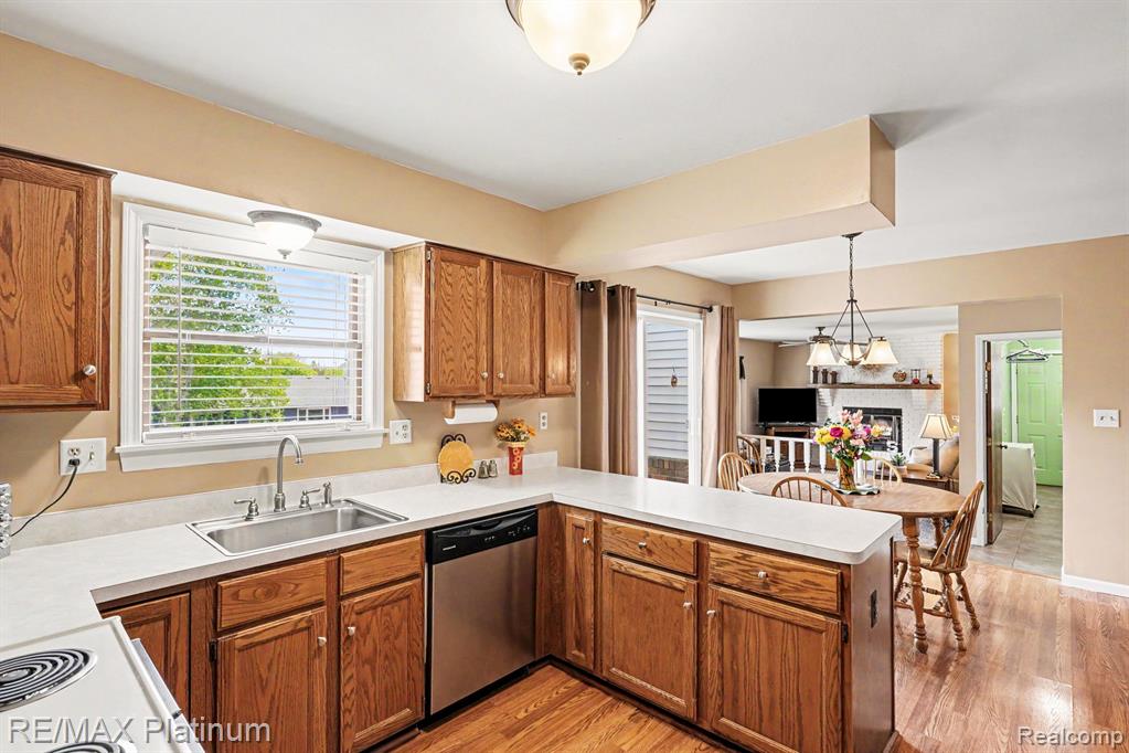 61959 Topsfield Lane, South Lyon, MI 48178 — Photo 9