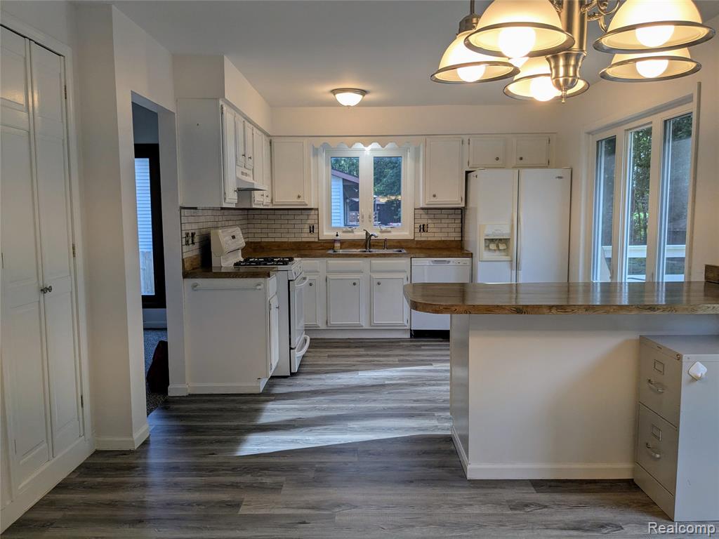 270 W Winds Drive, Almont, MI 48003 — Photo 19