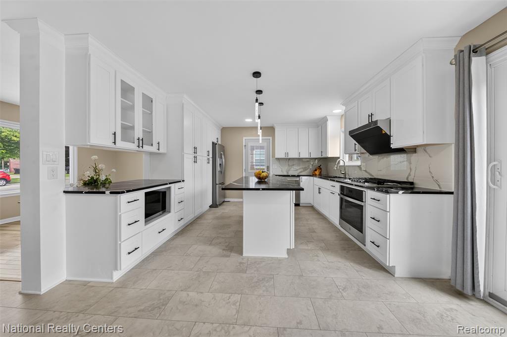40014 Eagle Drive, Sterling Heights, MI 48310 — Photo 19