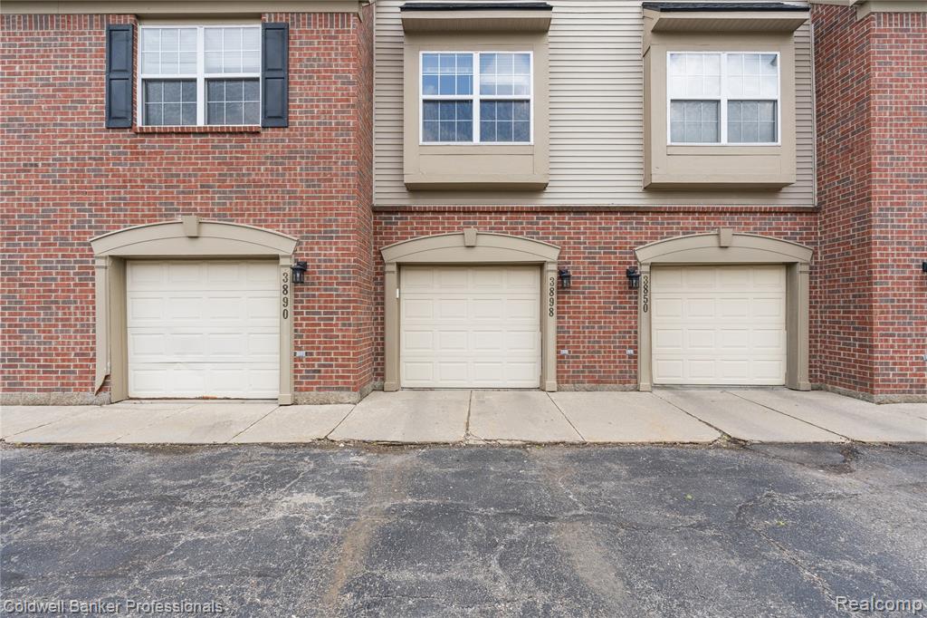 3898 Radcliff Drive, 129, Canton, MI 48188 — Photo 26
