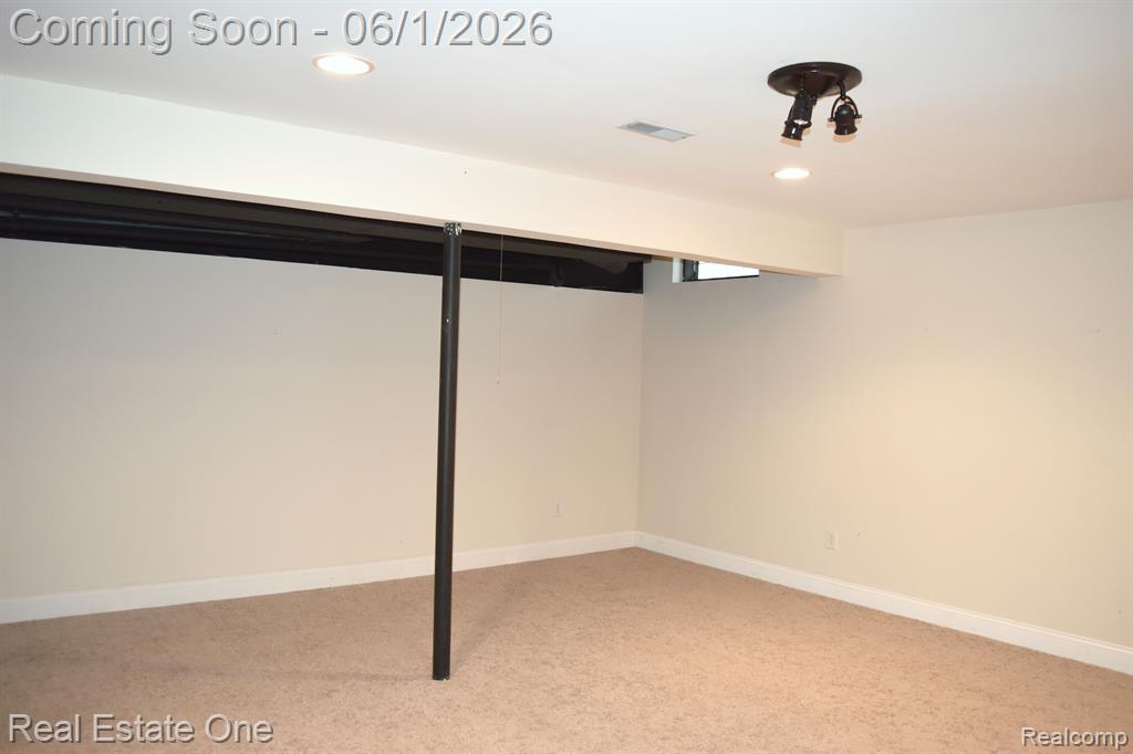 1272 POPPY HILL Drive, Oxford, MI 48371 — Photo 17