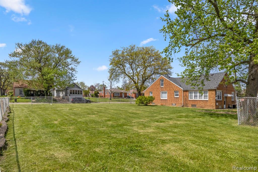 4033 AGNES Avenue, Lincoln Park, MI 48146 — Photo 33
