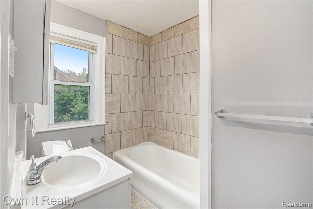 8048 WISCONSIN Street, Detroit, MI 48204 — Photo 15