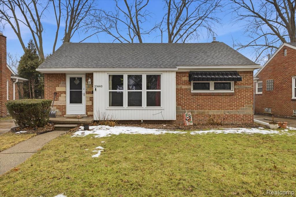 21440 Prestwick Avenue, Harper Woods, MI 48225 — front exterior