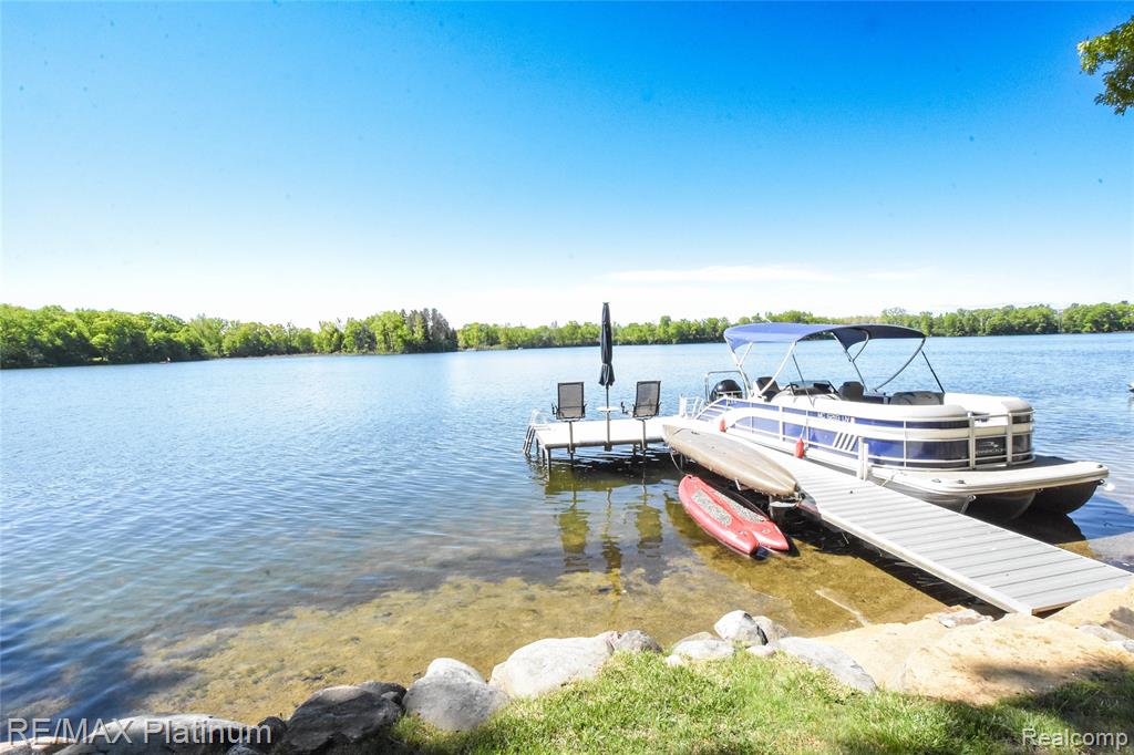 841 HURLEY Drive, Howell, MI 48843 — Photo 6