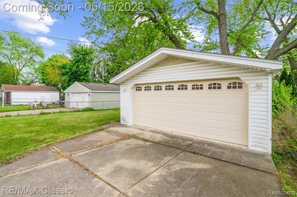 28731 Kathryn Street, Garden City, MI — Photo 38