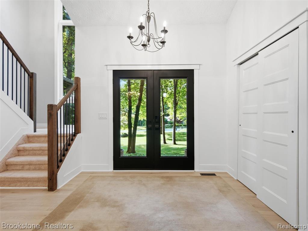 7450 Deerhill Drive, Clarkston, MI — Photo 6