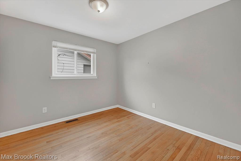 23448 Easterling Avenue, Hazel Park, MI 48030 — Photo 20