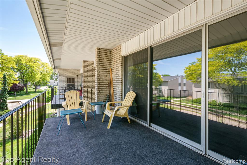 8657 Kennedy Circle, Warren, MI 48093 — Photo 18