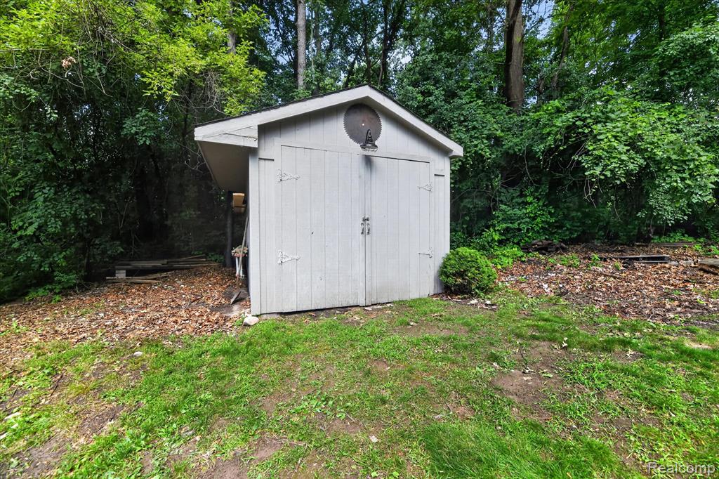 423 Sunset, White Lake, MI 48383 — Photo 52