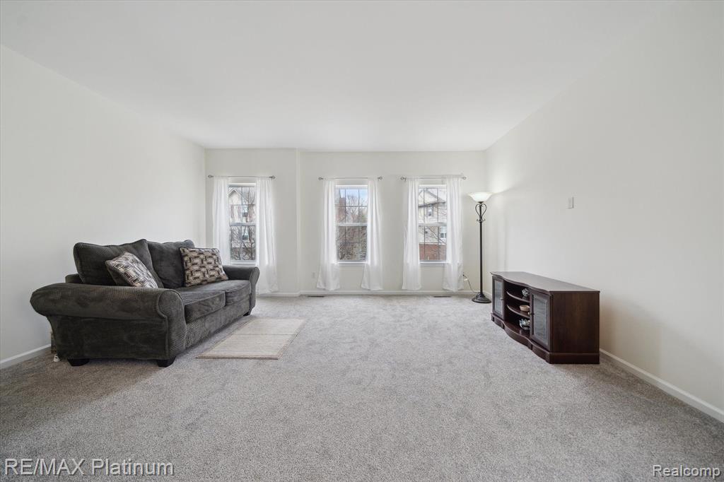 2188 KNOTTY PINE Trail, Howell, MI 48855 — Photo 10