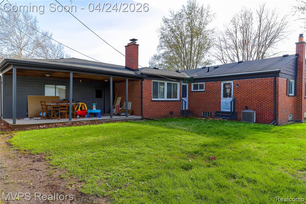 5217 Streefkerk Dr Drive, Warren, MI 48092 — Photo 4