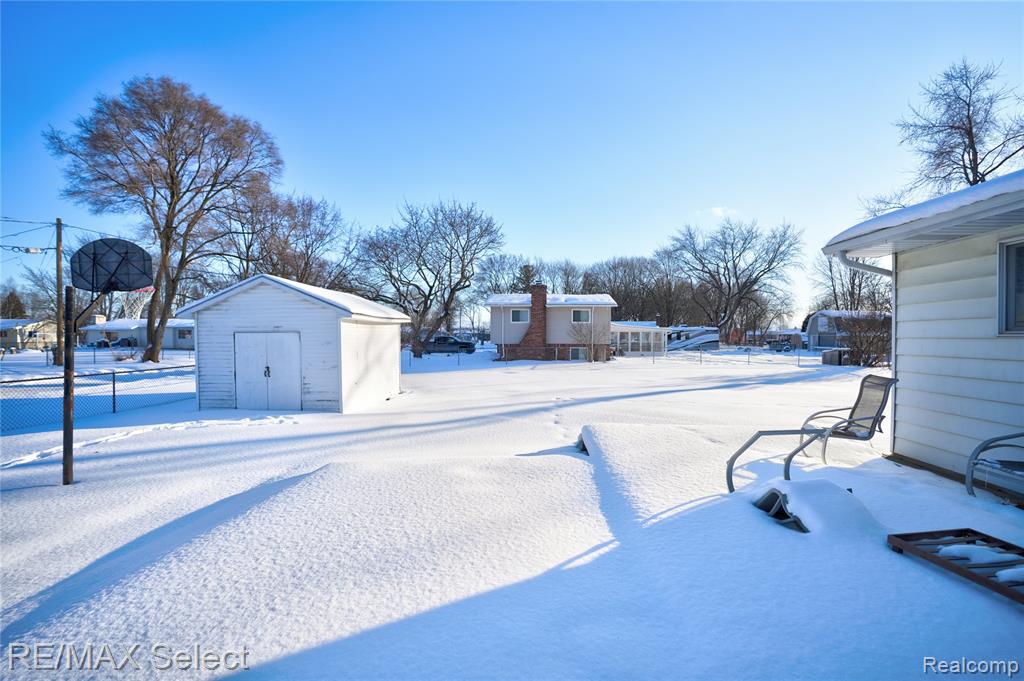 5233 Sagamore Drive, Swartz Creek, MI 48473 — Photo 6