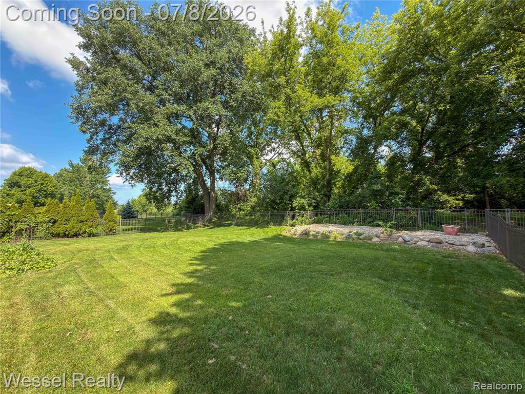 17575 Rocco Drive, Macomb, MI 48044 — Photo 41