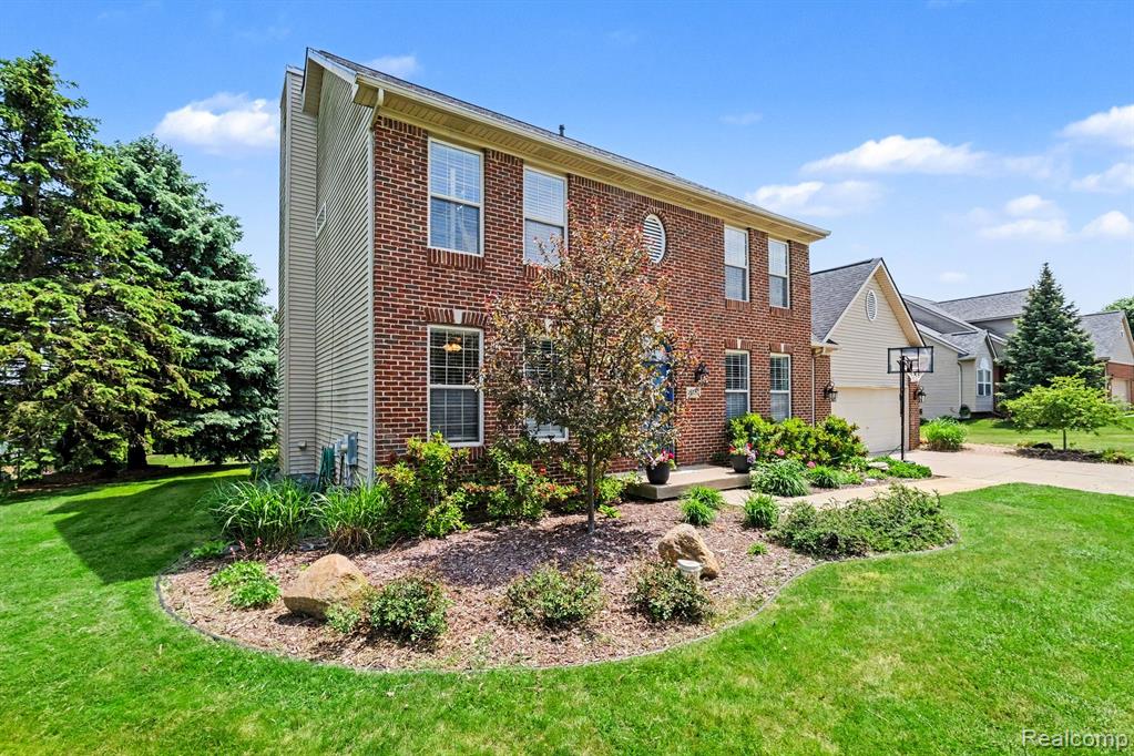 16181 Valcrest Drive, Linden, MI 48451 — Photo 10