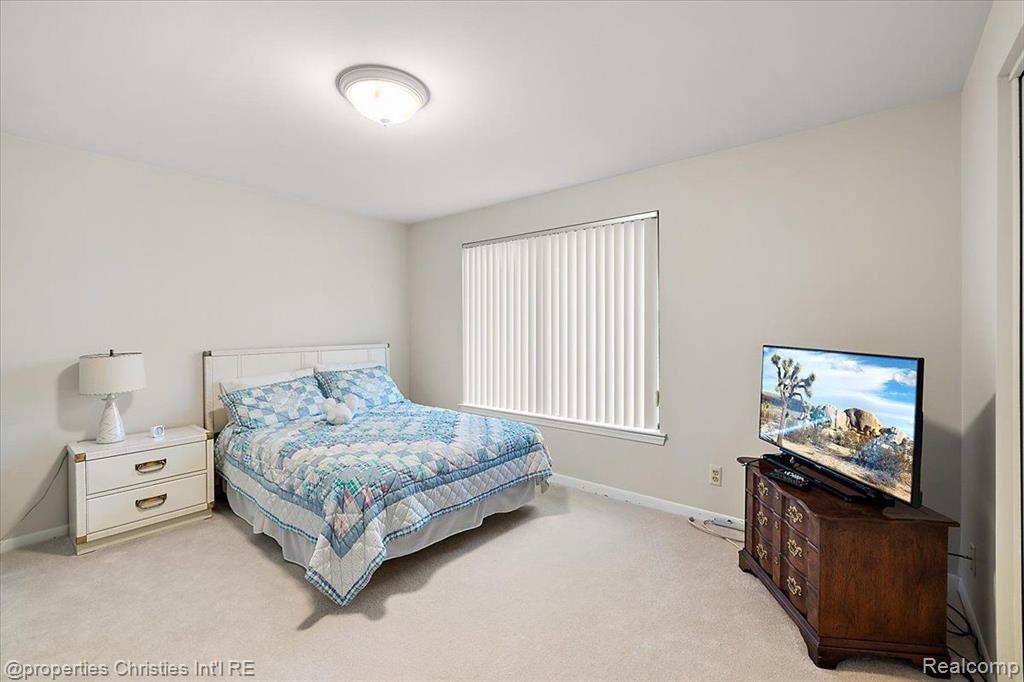 7036 Bridge Way, West Bloomfield, MI — Photo 29