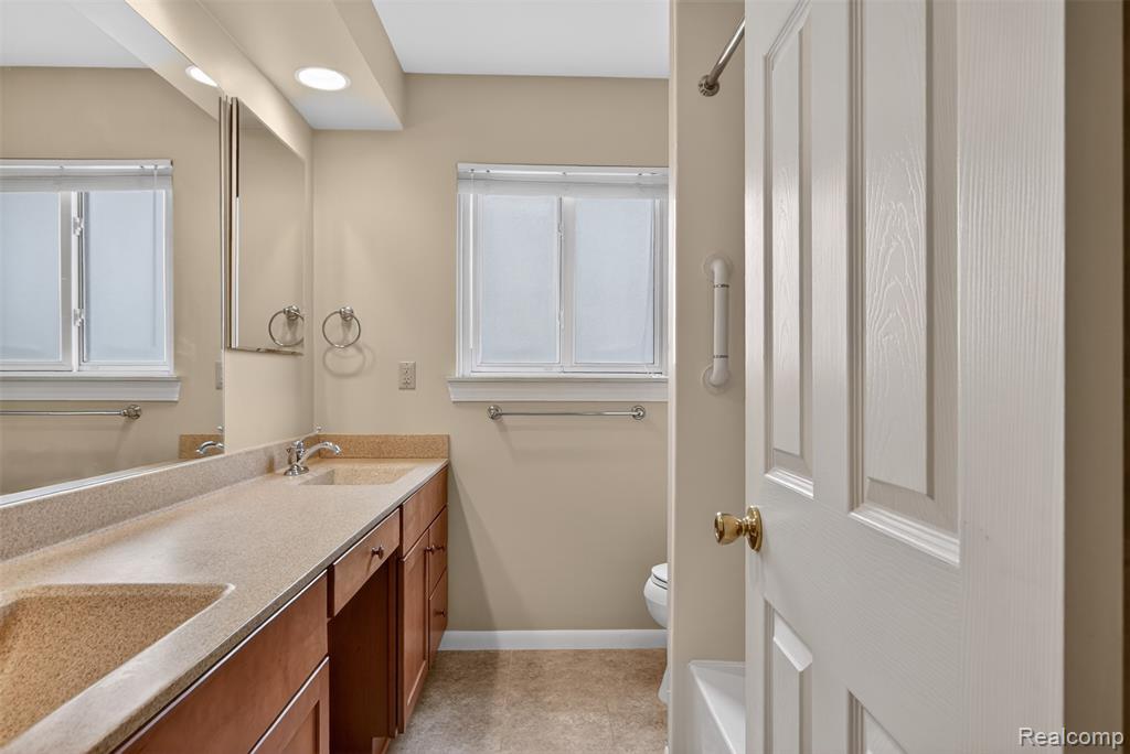 14341 Heritage Street, Riverview, MI 48193 — Photo 28
