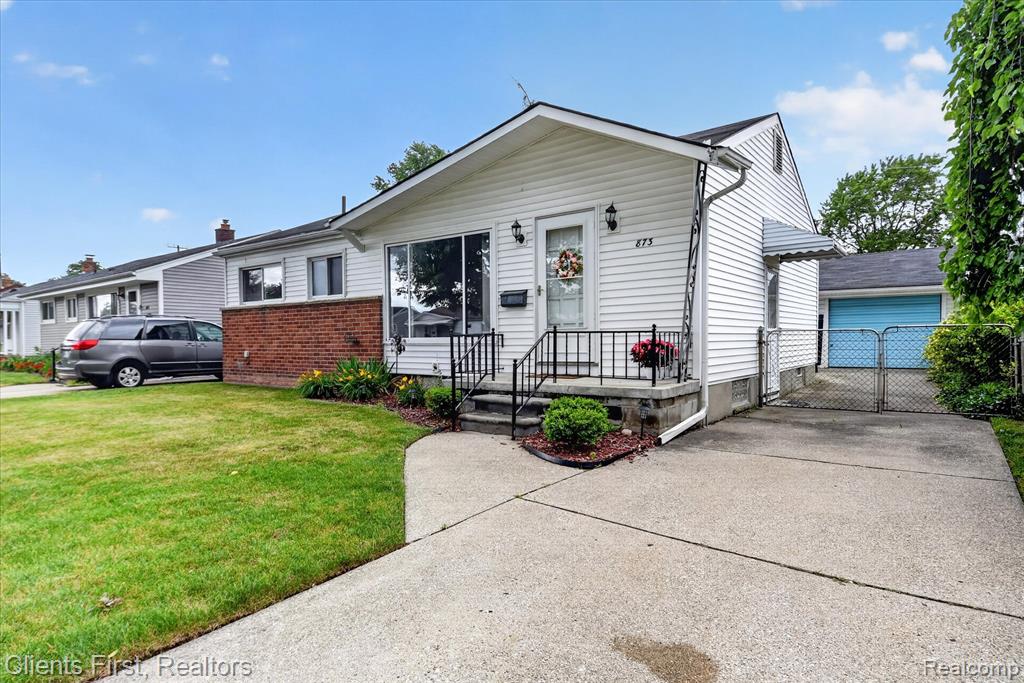 873 Schuman Street, Garden City, MI — Photo 3