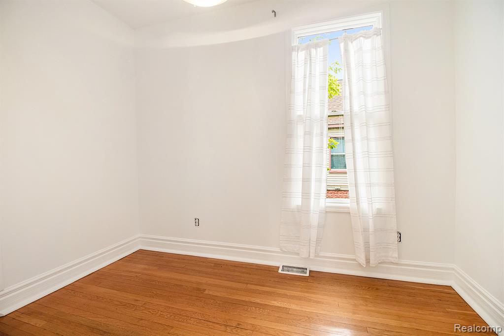 8064 Rathbone Street, Detroit, MI 48209 — Photo 14