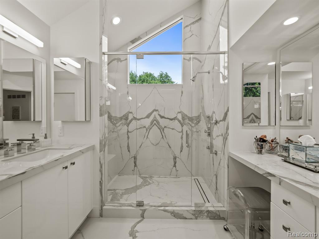 6420 Apple Grove Lane, Bloomfield Hills, MI 48301 — Photo 22