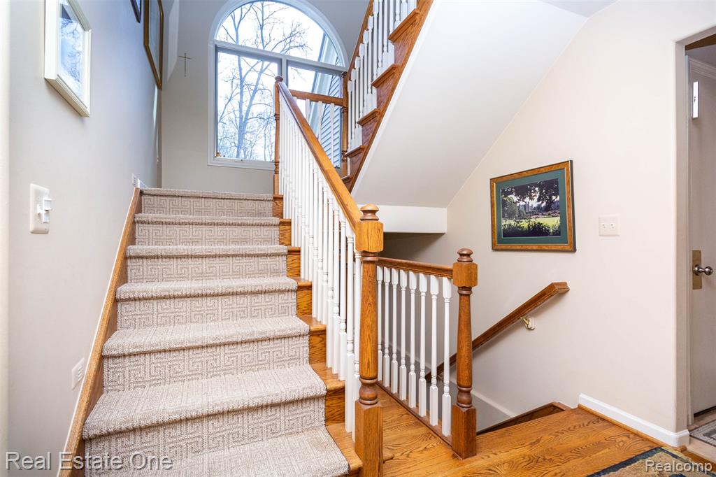 10215 Mill Pointe Drive, Goodrich Vlg, MI — Photo 34