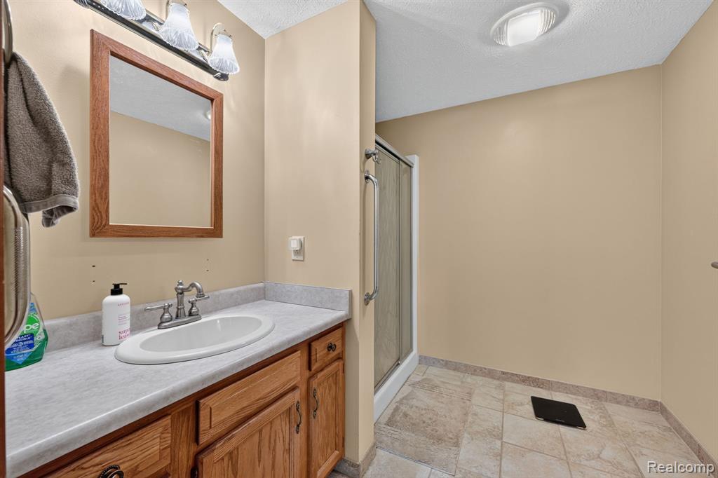 9889 Ditch Road, Chesaning, MI 48616 — Photo 34