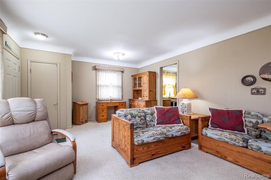 35560 Weideman Street, Clinton Twp, MI 48035 — Photo 13