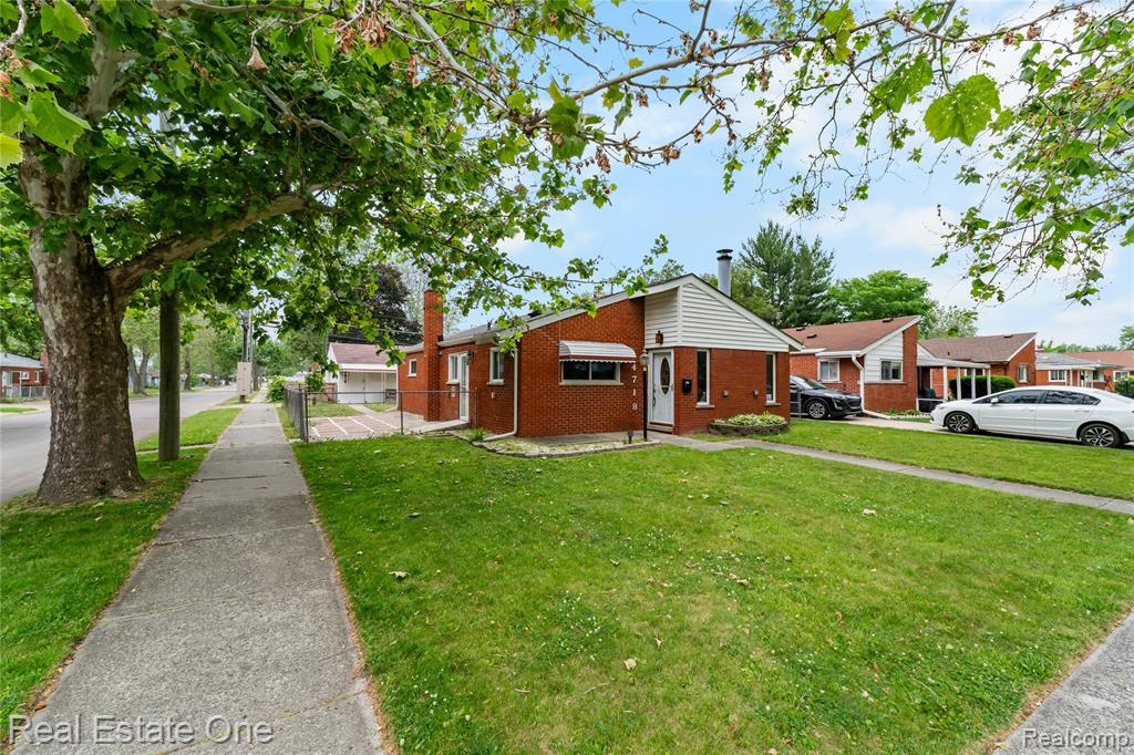 4718 Roosevelt Boulevard, Dearborn Heights, MI 48125 — Photo 21