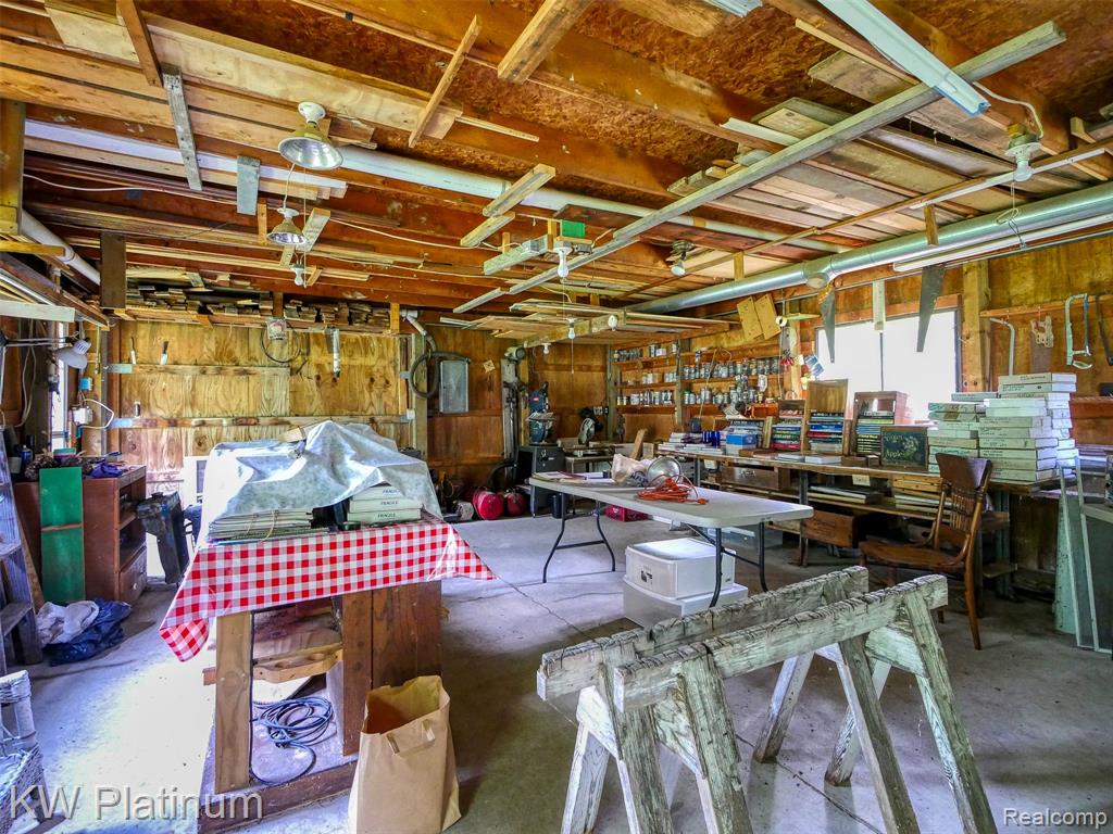 6636 Broadbridge Road, Cottrellville, MI — Photo 12