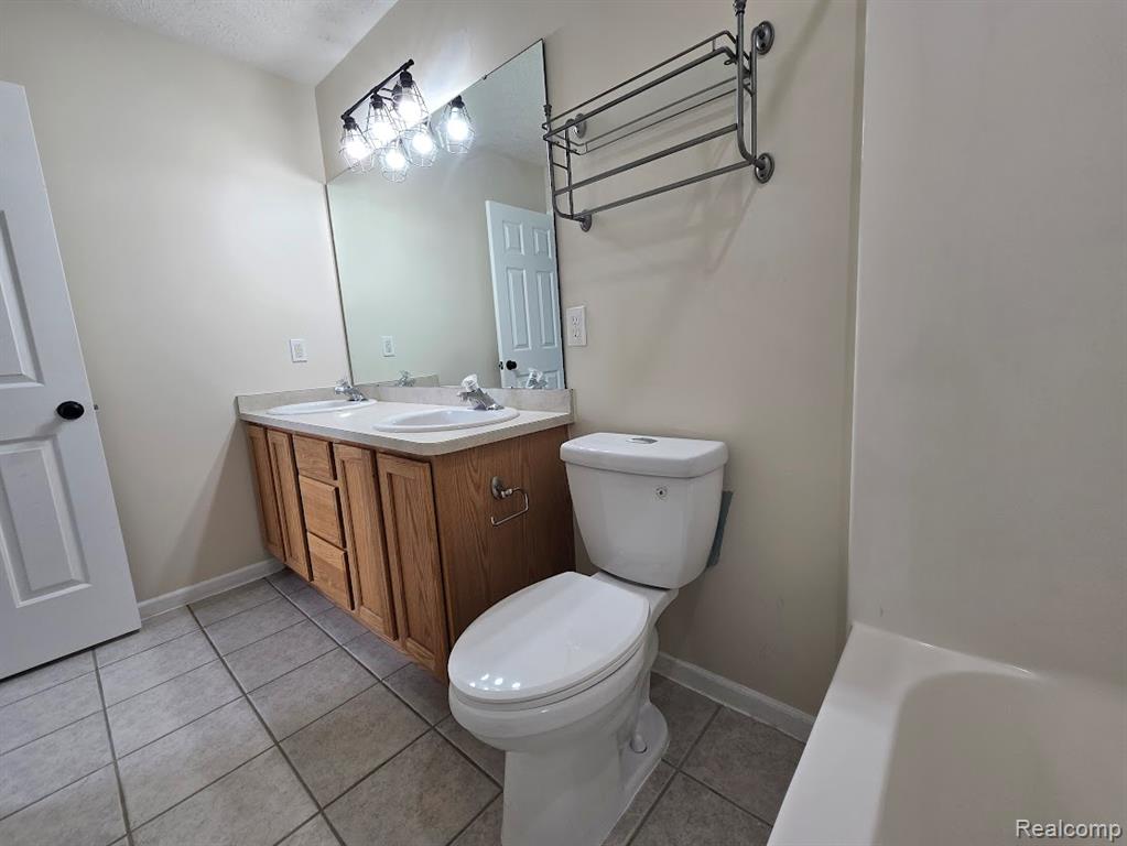 684 Glenlivet Street, Howell, MI 48843 — Photo 28