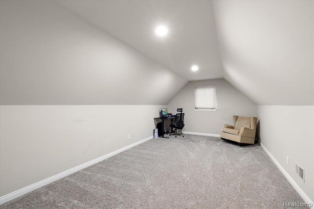 3973 LISA MARIE Drive, Sterling Heights, MI 48314 — Photo 45