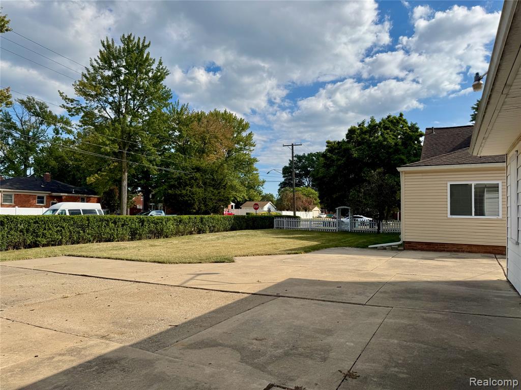 762 Emmons Boulevard, Lincoln Park, MI 48146 — Photo 43